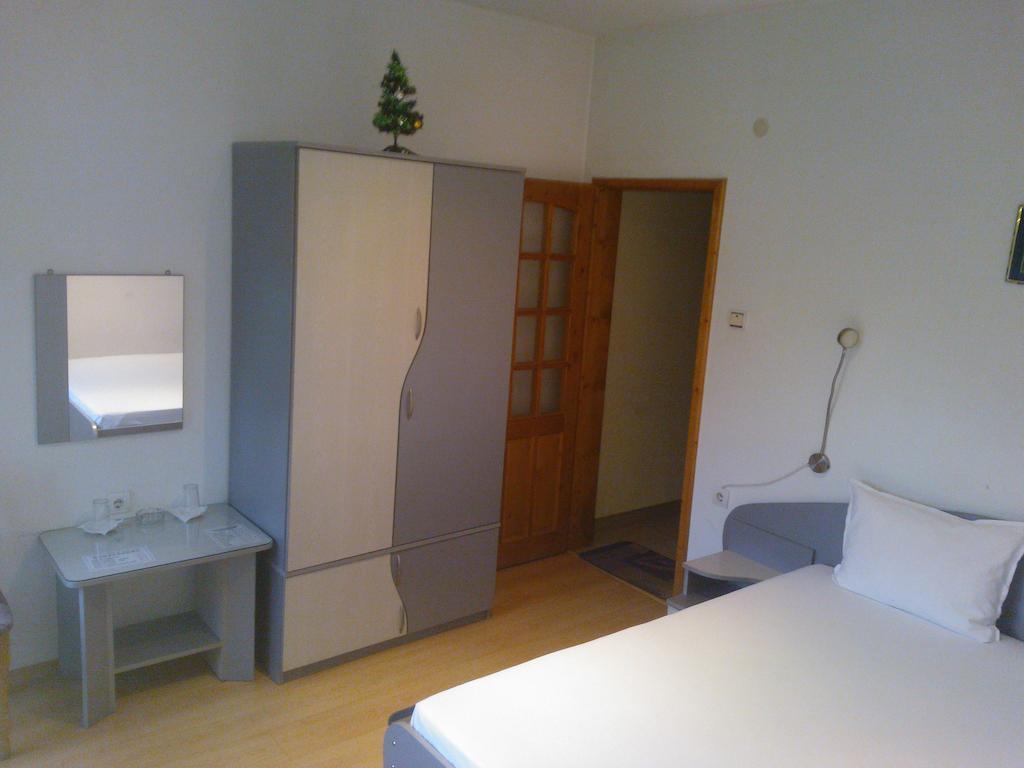 Hotel Tsarevets Asenovgrad Ruang foto